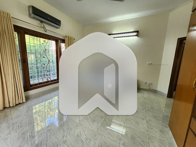 GROUND PORTION FOR RENT IN F-7, photo 12
