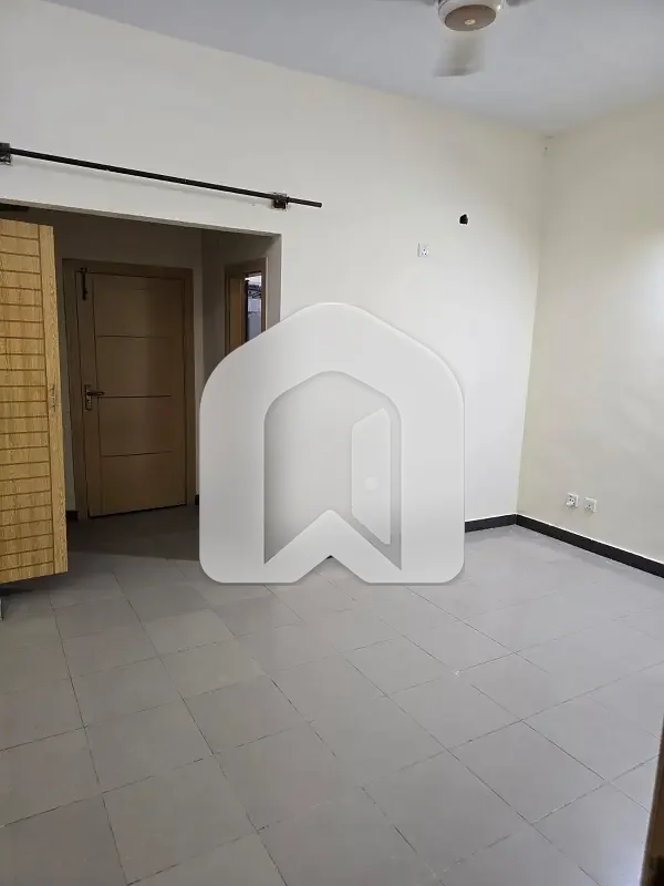 8 Marla's Ground floor for Rent in D. 12, photo 4