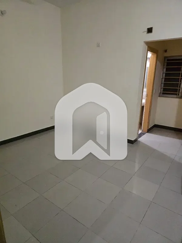 8 Marla's Ground floor for Rent in D. 12, photo 2