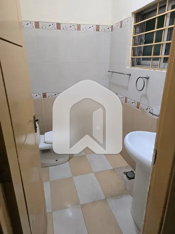 8 Marla's Ground floor for Rent in D. 12, photo 3