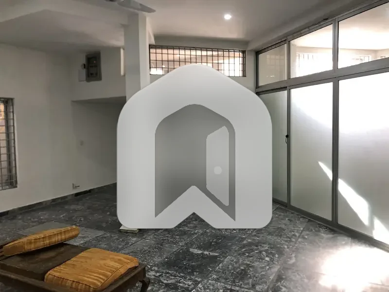Open Besment for rent, photo 7