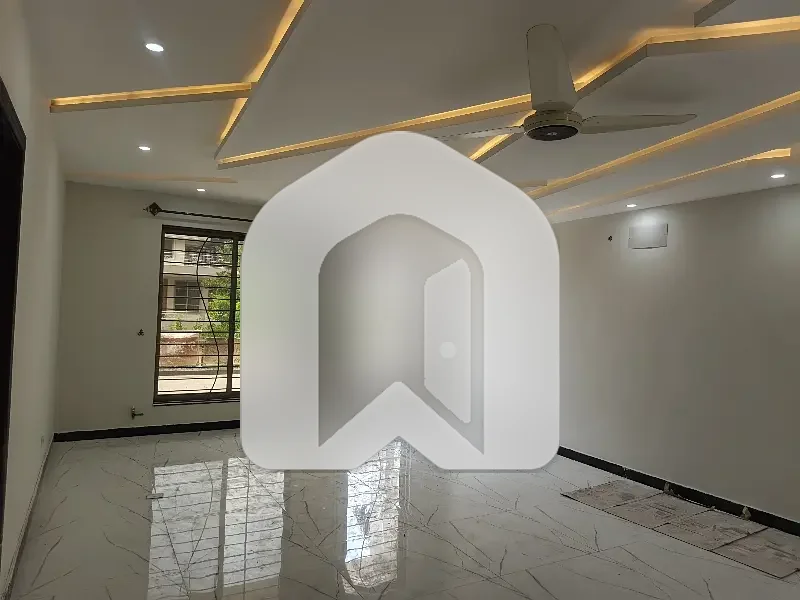 F-10 New Uppar Portion 4 Bedroom 4 Bath, photo 12