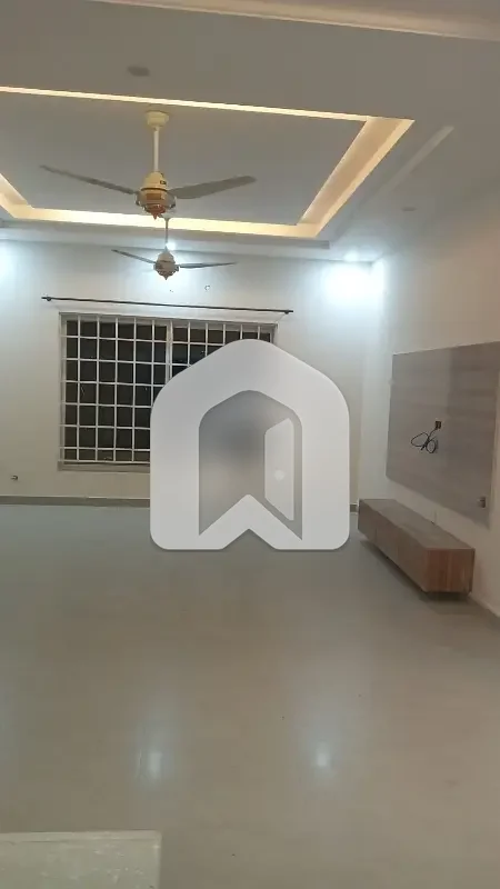 1 Kanal Uper Portion Available For Rent In Multi Garden B-17 Islamabad, photo 2