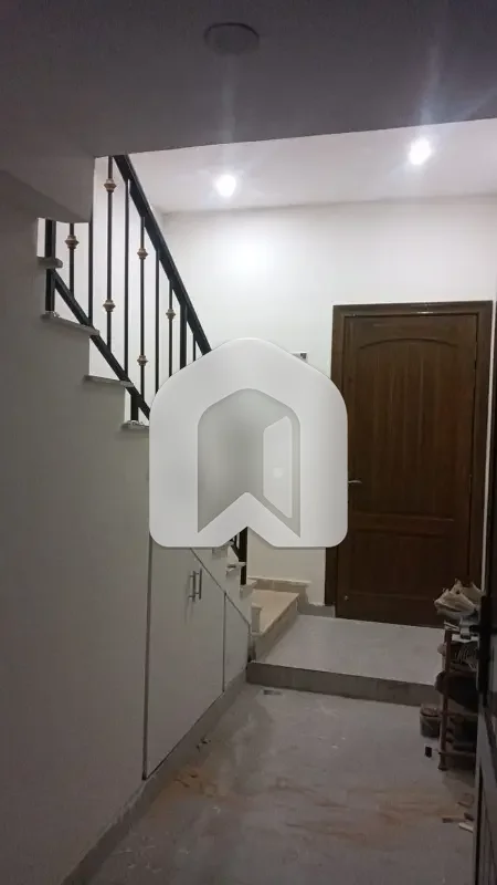 1 Kanal Uper Portion Available For Rent In Multi Garden B-17 Islamabad, photo 7