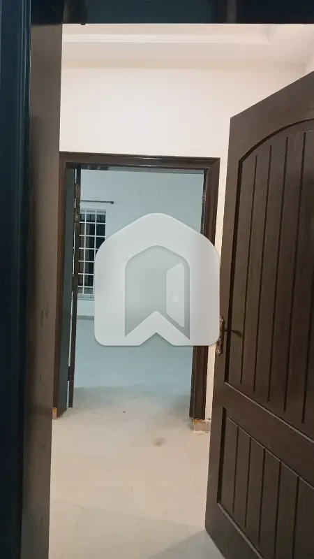 1 Kanal Uper Portion Available For Rent In Multi Garden B-17 Islamabad, photo 8