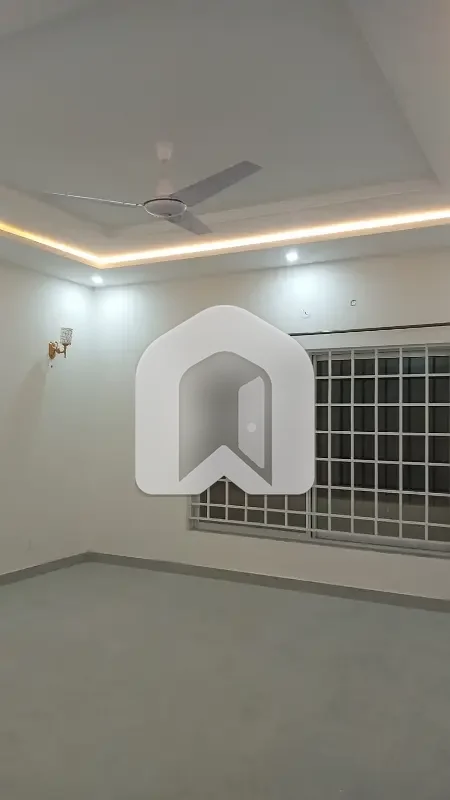 1 Kanal Uper Portion Available For Rent In Multi Garden B-17 Islamabad, photo 3