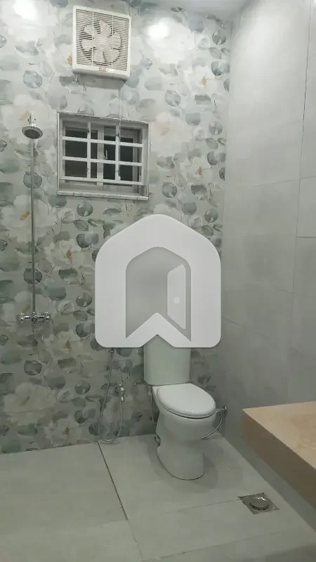 1 Kanal Uper Portion Available For Rent In Multi Garden B-17 Islamabad, photo 4