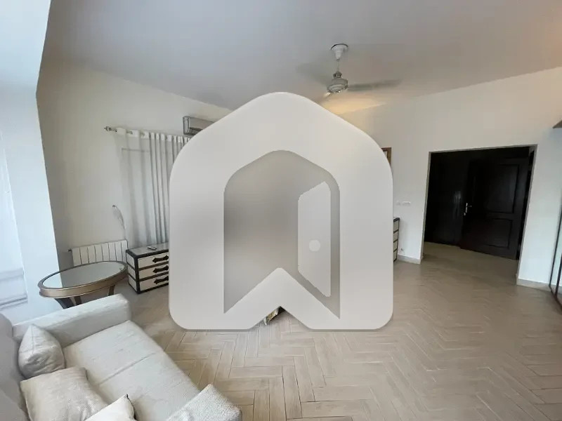 Modern Design Ideal Location Independent First Floor Furnished Separate Gate Size 500 Yards, photo 6