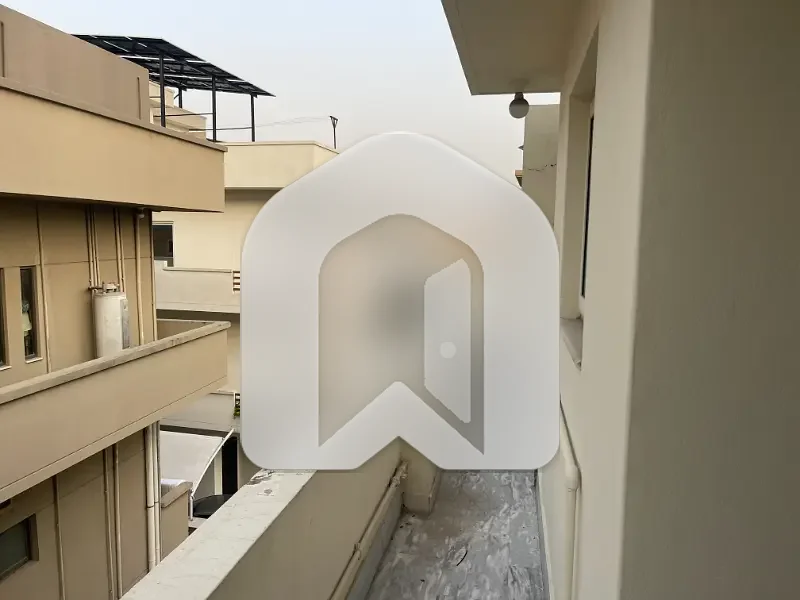 Modern Design Ideal Location Independent First Floor Furnished Separate Gate Size 500 Yards, photo 22
