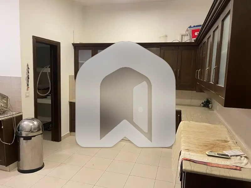 Modern Design Ideal Location Independent First Floor Furnished Separate Gate Size 500 Yards, photo 15