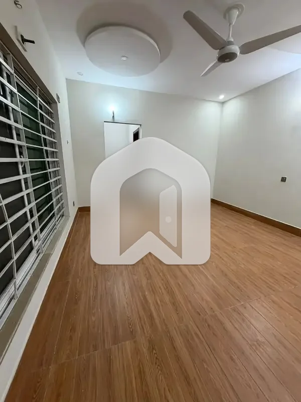1 kanal luxury corner house with installed solar system, photo 4