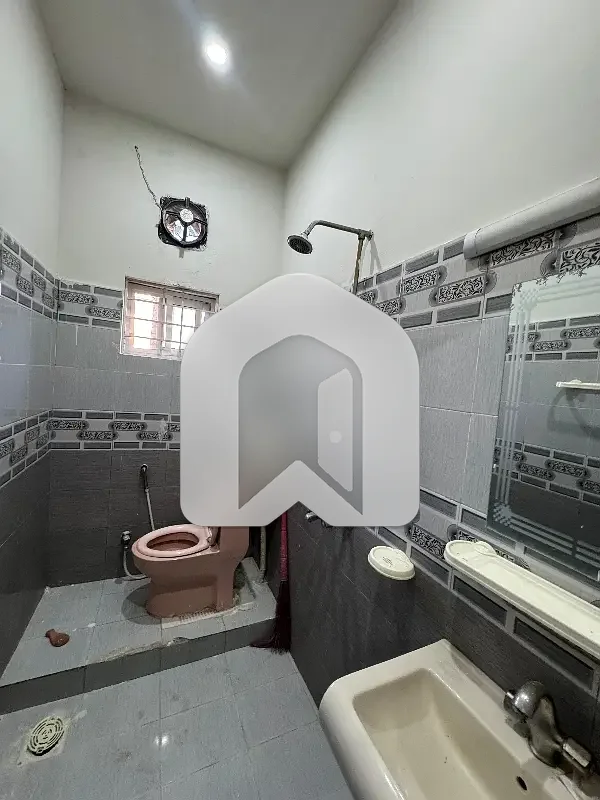14 Marla Upper Portion Available For Rent In CBR Town Phase 1 Block C, photo 5