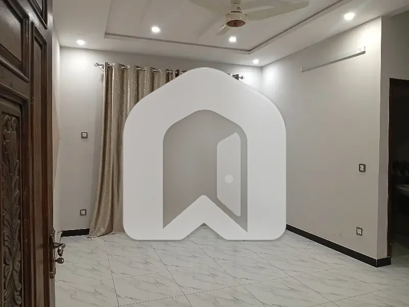 10 Marla Upper Portion Available For Rent In Pakistan Town Phase 1 Like Brand New, photo 9