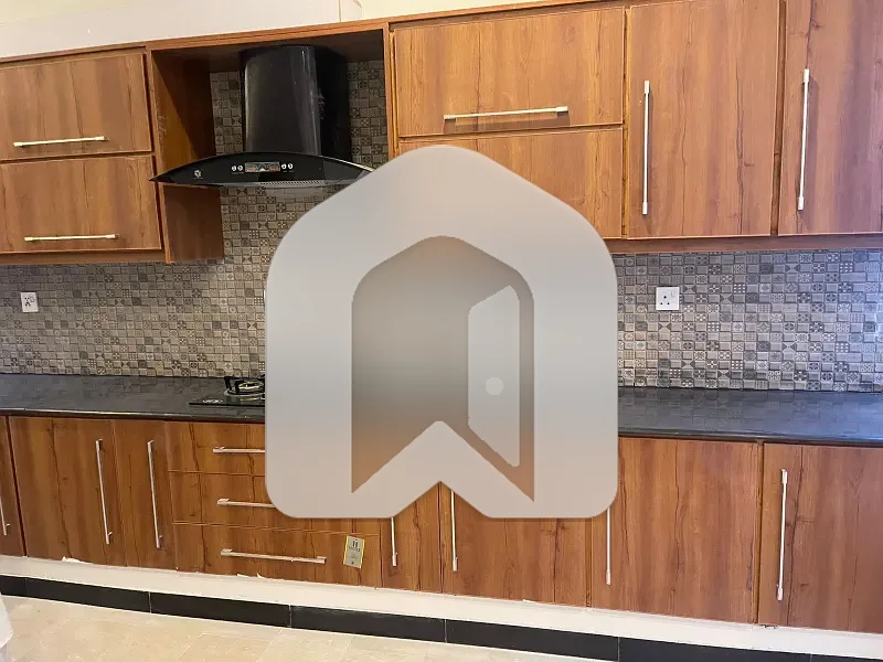 14 Marla Upper Portion For Rent, photo 9