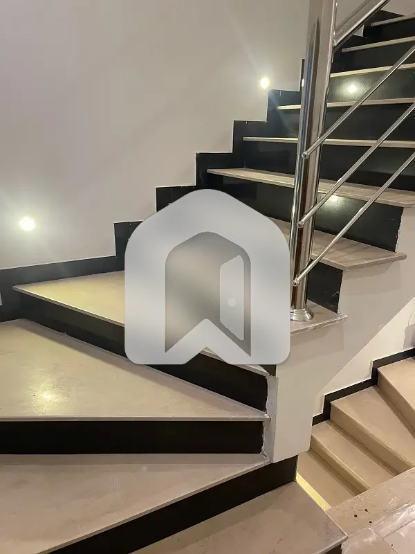 14 Marla Upper Portion For Rent, photo 2