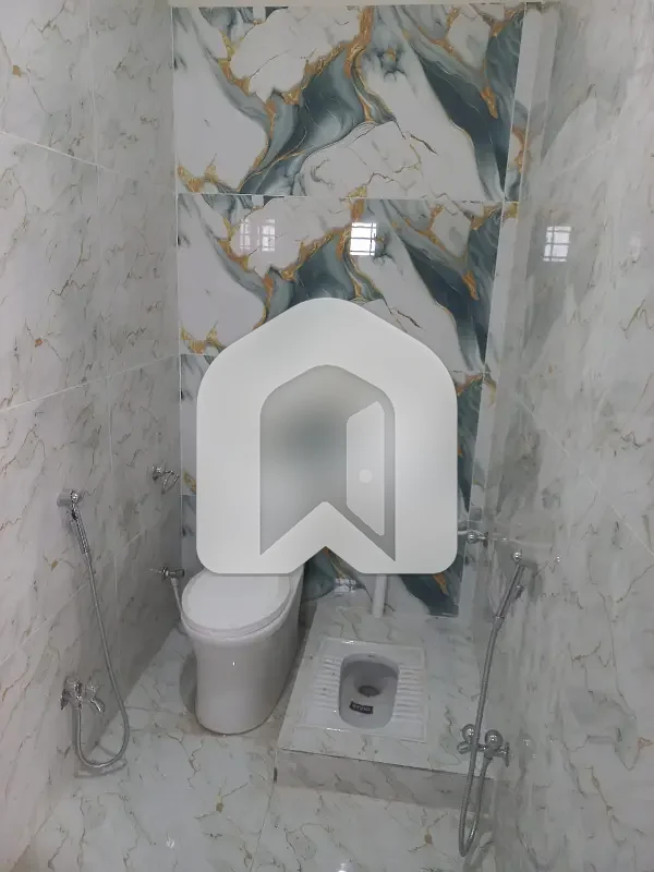 10 Marla Newly Constructed Upper portion available for rent, photo 5