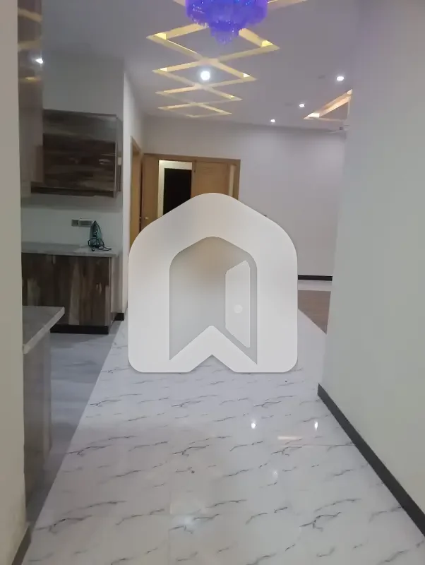 6 Marla Upper Portion For Rent 2bed With Washroom Drawing Lounge Kichen Servant Room Parking Gas Electric, photo 2