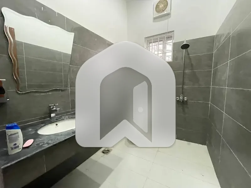 10 Marla Upper Portion For Rent 3 Bed With Washroom Drawing Dining Tvl Kichen No Servant Room Parking Gas Electric, photo 4