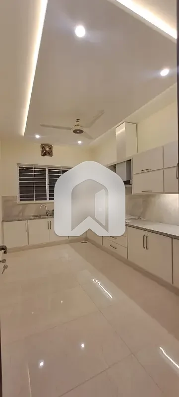 D-12 Islamabad 4080 Upper Portion For Rent 3bed With Washroom D/D Tvl Kichen Room Gas Electric Parking, photo 6