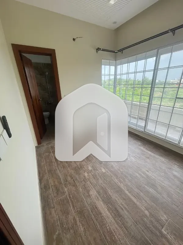 D-12 Islamabad 30*70 Upper Portion For Rent 3bed With Washroom Drawing Dining Tv Lounge Kichen Room Electric Meter Separate Parking, photo 5