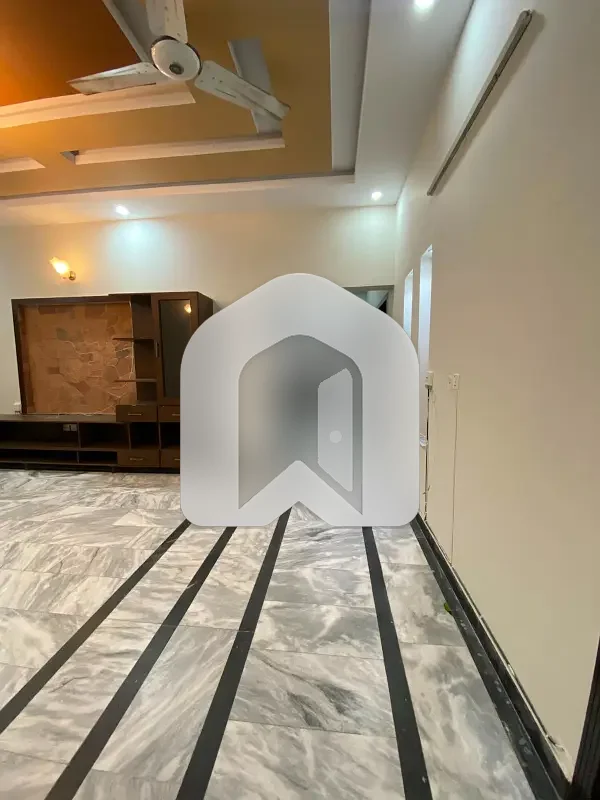 D-12 Islamabad 14 Marla Upper Portion For Rent, photo 3