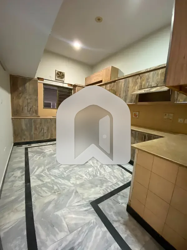 D-12 Islamabad 14 Marla Upper Portion For Rent, photo 5