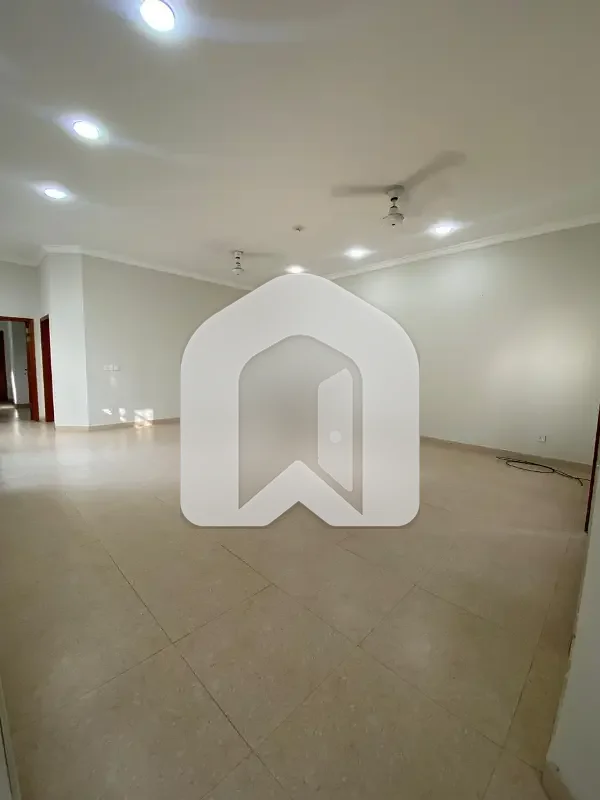 D-12 Islamabad 14Marla Upper Portion For Rent 3bed with washroom Drawing Dining Tvl Kichen Servant Room with washroom tearus Parking Gas Electric Metr Sept, photo 7