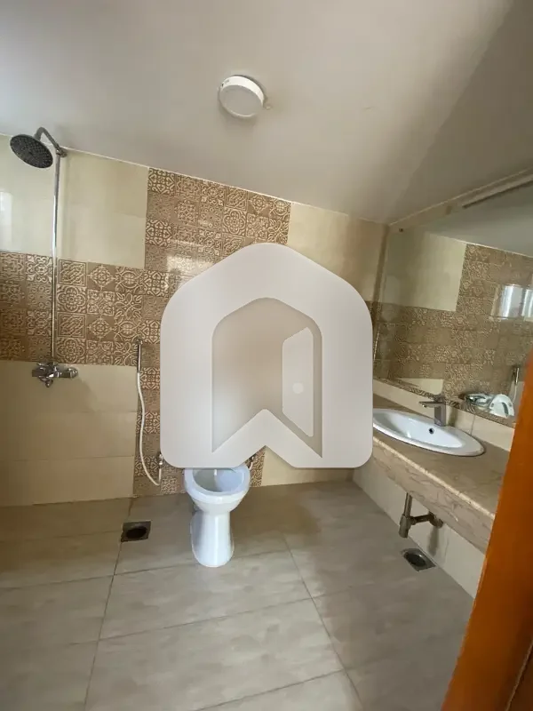 D-12 Islamabad 14Marla Upper Portion For Rent 3bed with washroom Drawing Dining Tvl Kichen Servant Room with washroom tearus Parking Gas Electric Metr Sept, photo 2