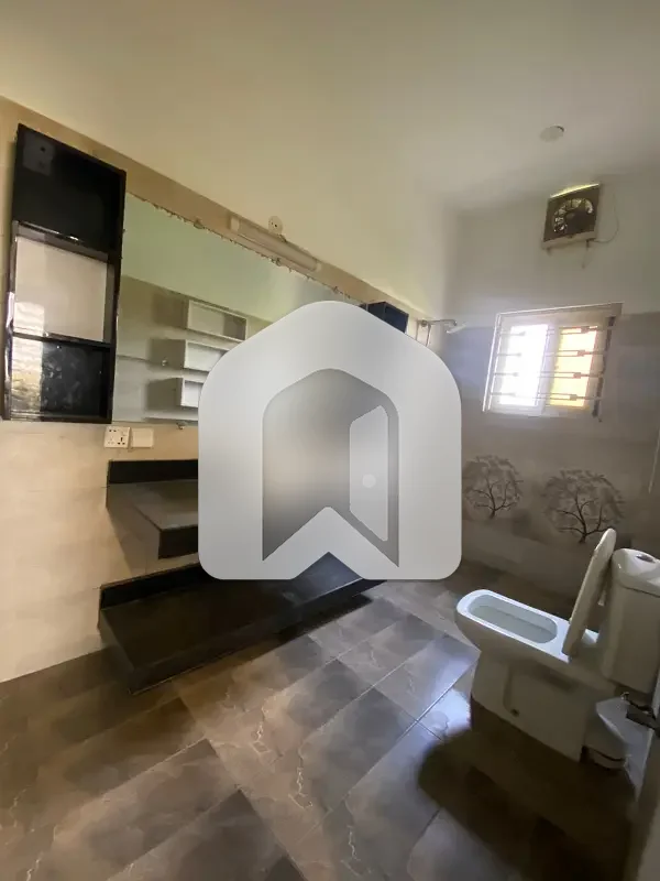 D-12 Islamabad 4080 Upper Portion For Rent 3bed With Washroom Drawing Dining Tvl Kichen No Mumty Parking Gas Electric Metr Sept, photo 16