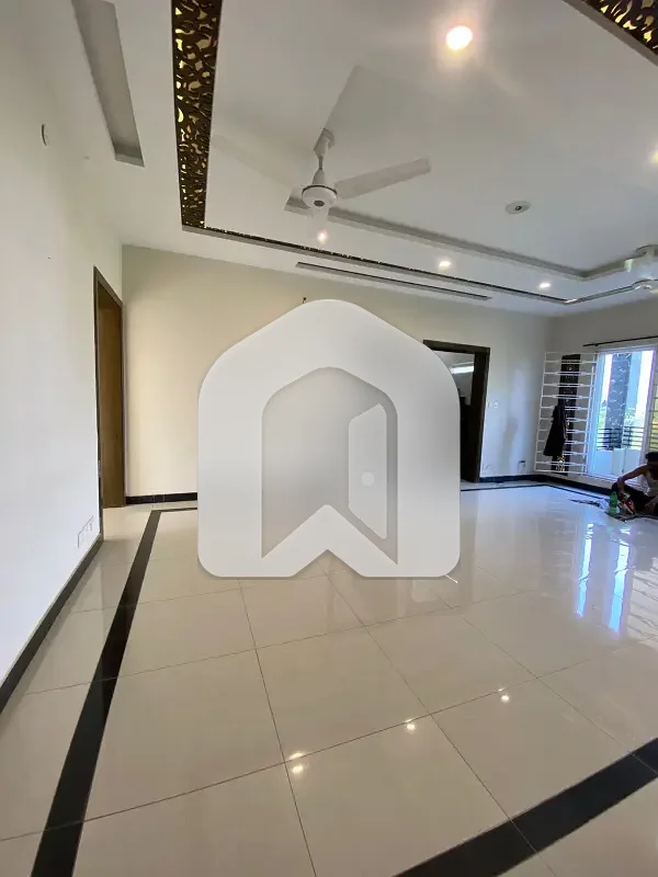 D-12 Islamabad 4080 Upper Portion For Rent 3bed With Washroom Drawing Dining Tvl Kichen No Mumty Parking Gas Electric Metr Sept, photo 13