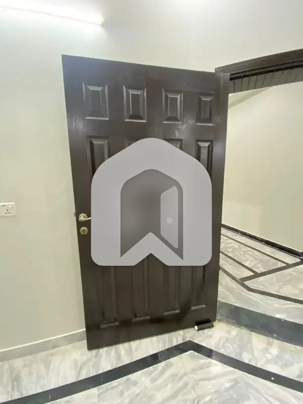 D-12 Islamabad 4080 Upper Portion For Rent 3bed With Washroom Drawing Dining Tvl Kichen No Mumty Parking Gas Electric Metr Sept, photo 5
