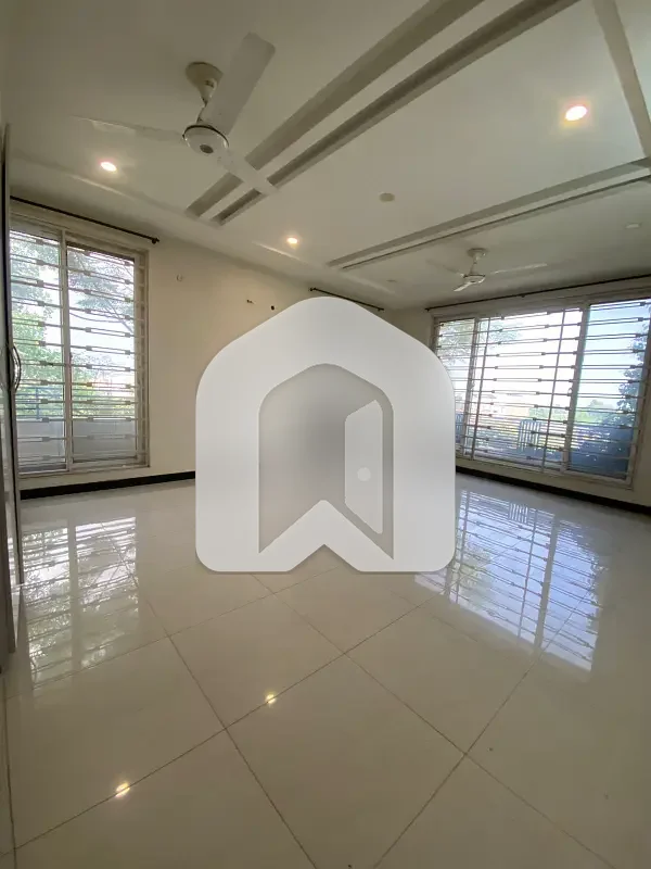 D-12 Islamabad 4080 Upper Portion For Rent 3bed With Washroom Drawing Dining Tvl Kichen No Mumty Parking Gas Electric Metr Sept, photo 15