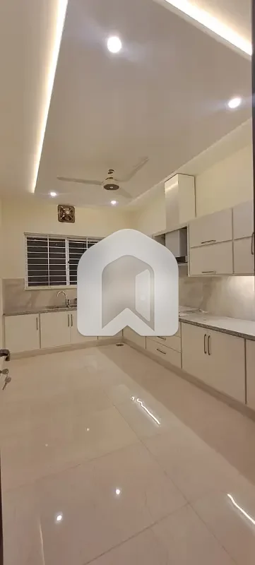 D-12 Islamabad 14 Marla Upper Portion For Rent 3 Bed With Washroom Drawing Room With Washroom Tvl Kichen Tearus No Servant Room Gas Electric Parking, photo 3
