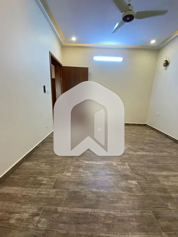 D-12 Islamabad 10 Marla Brand New Luxury Upper Portion For Rent 3bed With Washroom Drawing Dining Tvl Kichen No Servant Parking, photo 19