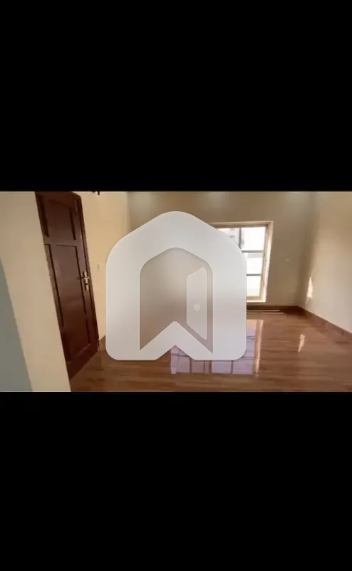D-12 Islamabad 10 Marla Brand New Luxury Upper Portion For Rent 3bed With Washroom Drawing Dining Tvl Kichen No Servant Parking, photo 2