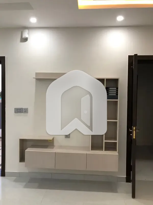 D-12 Islamabad 10 Marla Brand New Luxury Upper Portion For Rent 3bed With Washroom Drawing Dining Tvl Kichen No Servant Parking, photo 10