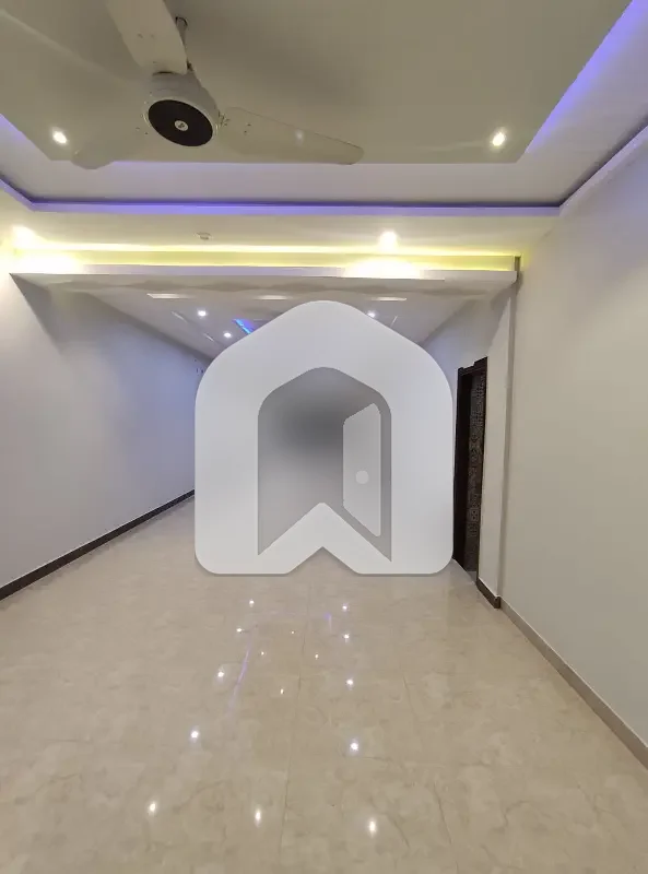 D-12 Islamabad 14marla Upper Portion For Rent 3bed With Washroom Drawing Dining Tvl Kichen Servant Room Parking Gas Electric, photo 7