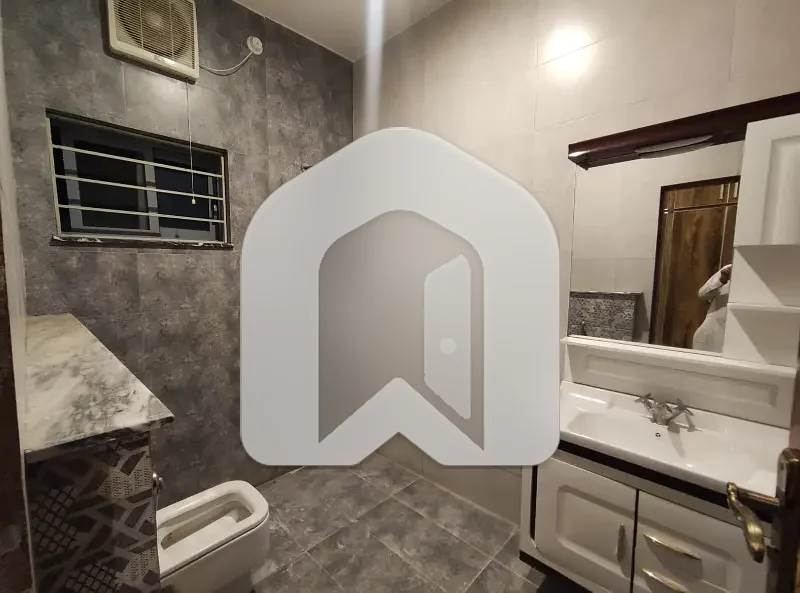 D-12 Islamabad 14marla Upper Portion For Rent 3bed With Washroom Drawing Dining Tvl Kichen Servant Room Parking Gas Electric, photo 5