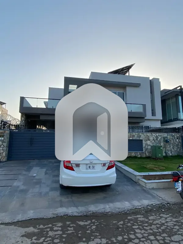 D-12 Islamabad 1Kanal Upper Portion For Rent 3bed With Washroom Drawing Dining Tvl Kichen Tearus Parking Gas Electric 12kv Solar Installed Sept Gate