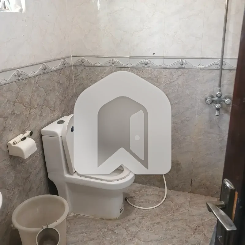 I-8/2 VERY NEAR TO SHIFA HOSPITAL UPPER PORTION 3 BED 3 BATH SERVENT STUDY 180K FINAL NO BARGAINING, photo 8