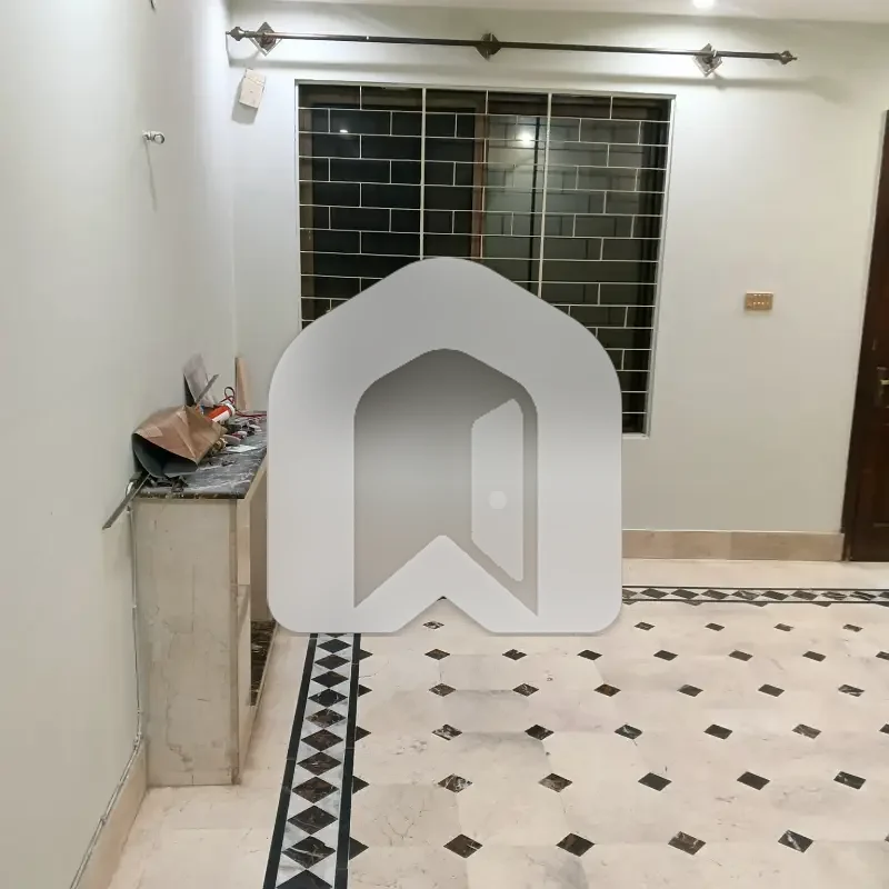I-8/4 NEAT AND CLEAN UPPER PORTION 2 BED WITH SERVENT ROOM 150K FINAL