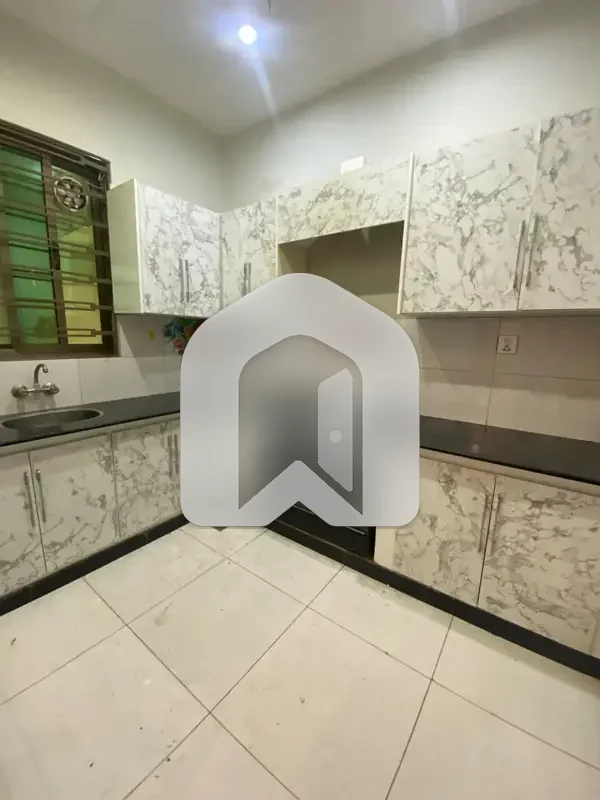 5Marla Upper Portion For Rent 2 Bed With Washroom Drawing Lounge Kichen Servant Room Gas Electric, photo 3