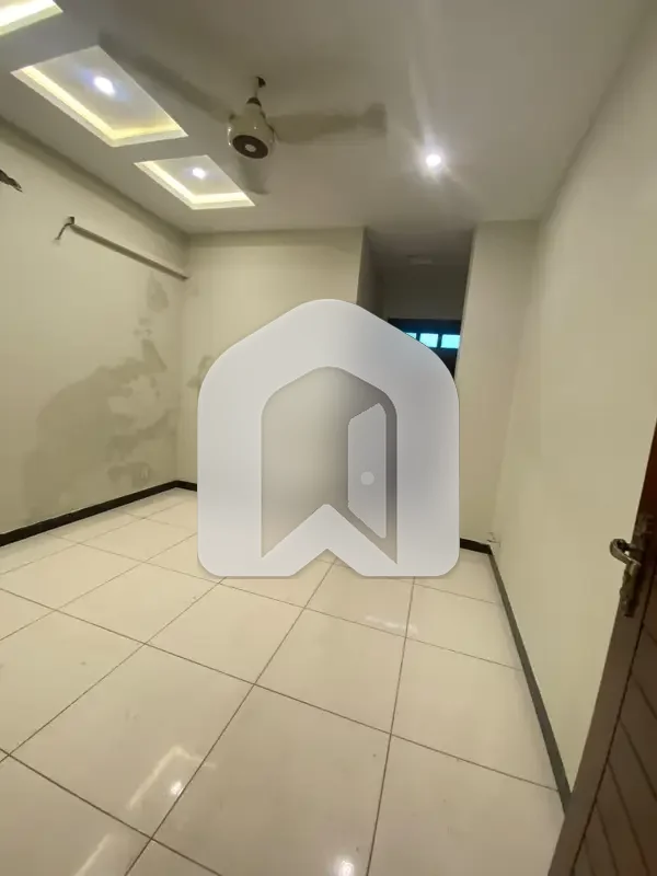 5Marla Upper Portion For Rent 2 Bed With Washroom Drawing Lounge Kichen Servant Room Gas Electric, photo 8