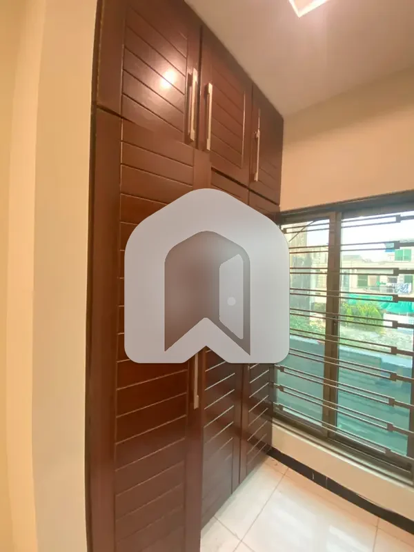 5Marla Upper Portion For Rent 2 Bed With Washroom Drawing Lounge Kichen Servant Room Gas Electric, photo 6