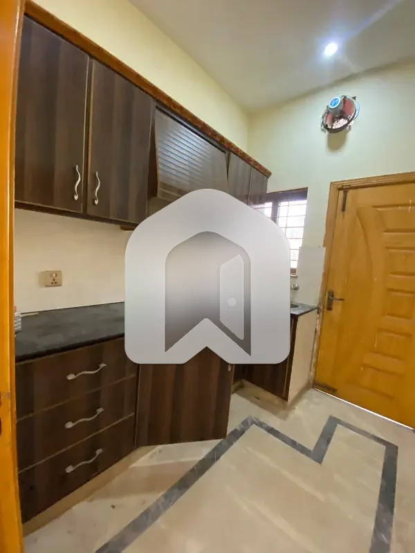 4Marla Upper Portion For Rent 2bed With Washroom Dining Open Mumty, photo 13