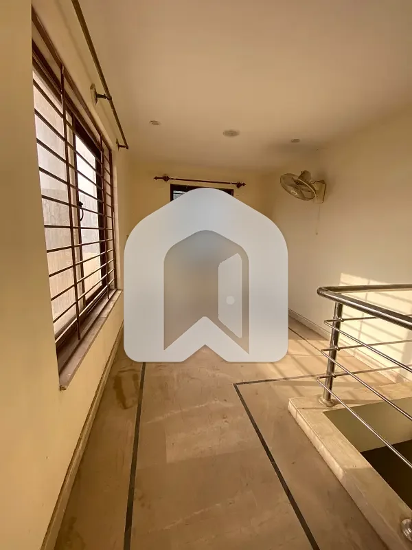 4Marla Upper Portion For Rent 2bed With Washroom Dining Open Mumty, photo 14