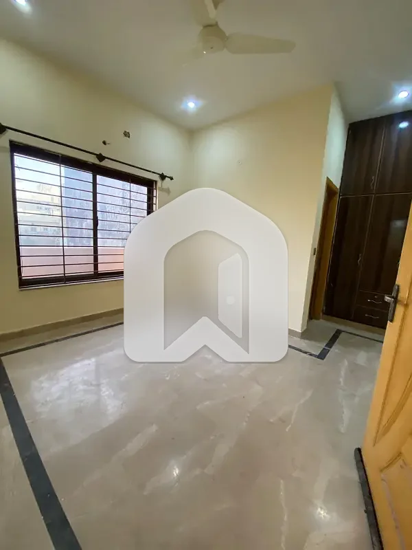4Marla Upper Portion For Rent 2bed With Washroom Dining Open Mumty, photo 9
