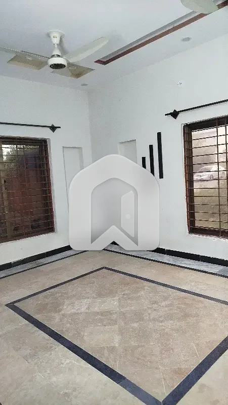 MPCHS MULTI GARDEN B17 ISLAMABAD 8 Marla Upper Portion