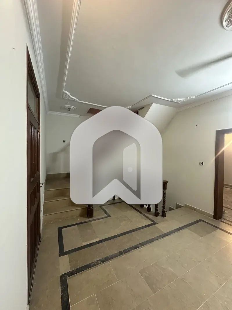 Ist Floor 3 Rooms 3 Bath Neat Clean, photo 7