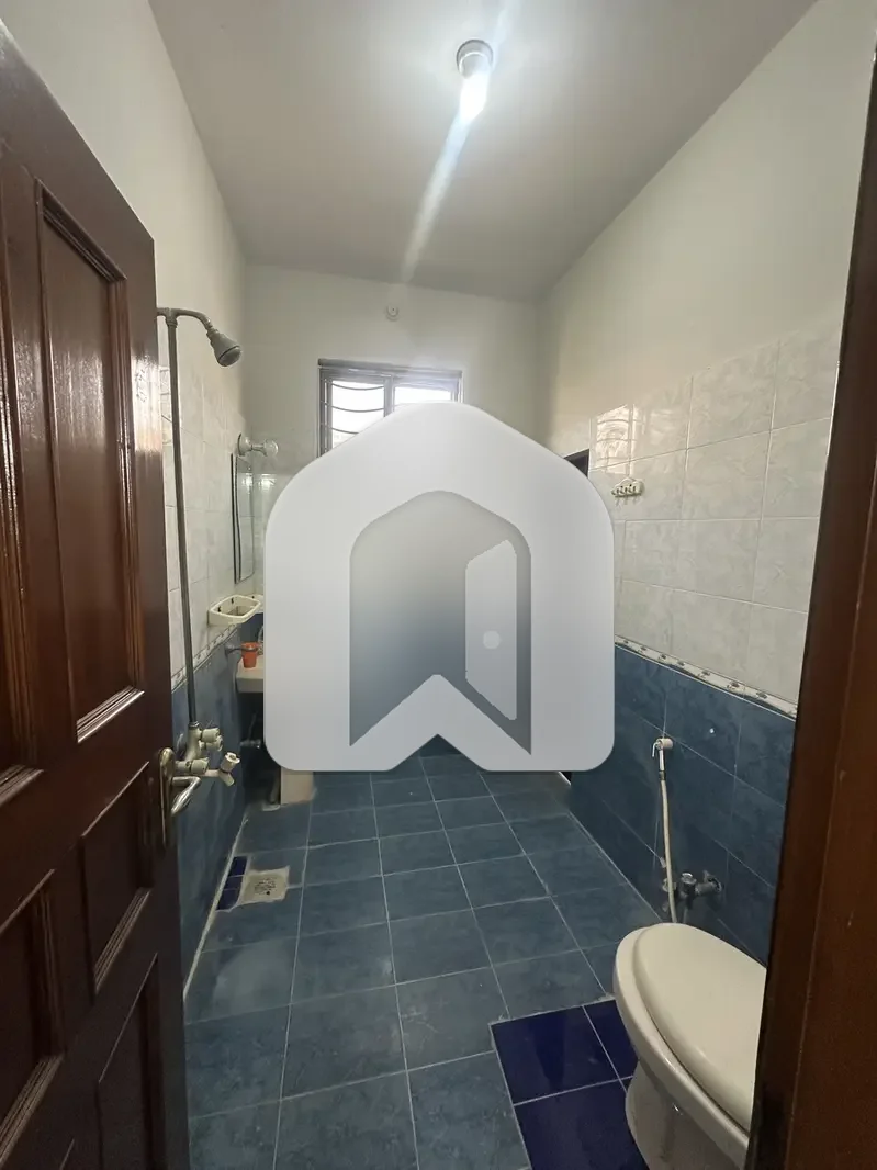 Ist Floor 3 Rooms 3 Bath Neat Clean, photo 2